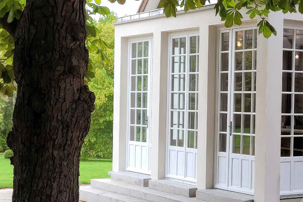 Porte-fenêtre en bois installée à Bordeaux